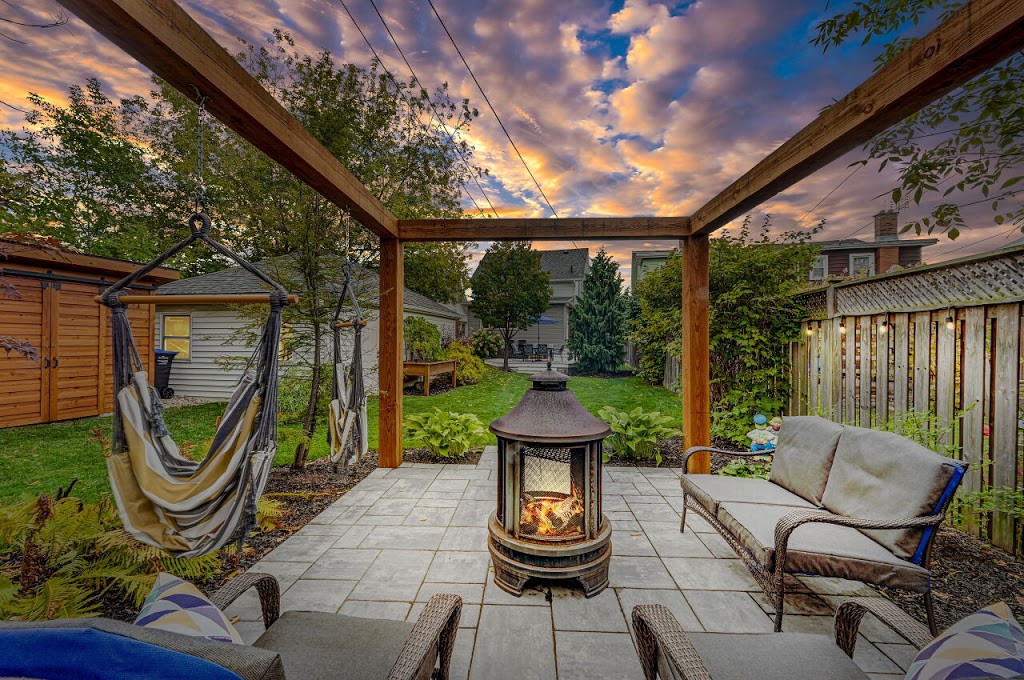 Top Notch Fence & Deck - North | 12 Meadowland Blvd, Thornton, ON L0L 2N0, Canada | Phone: (905) 806-3707