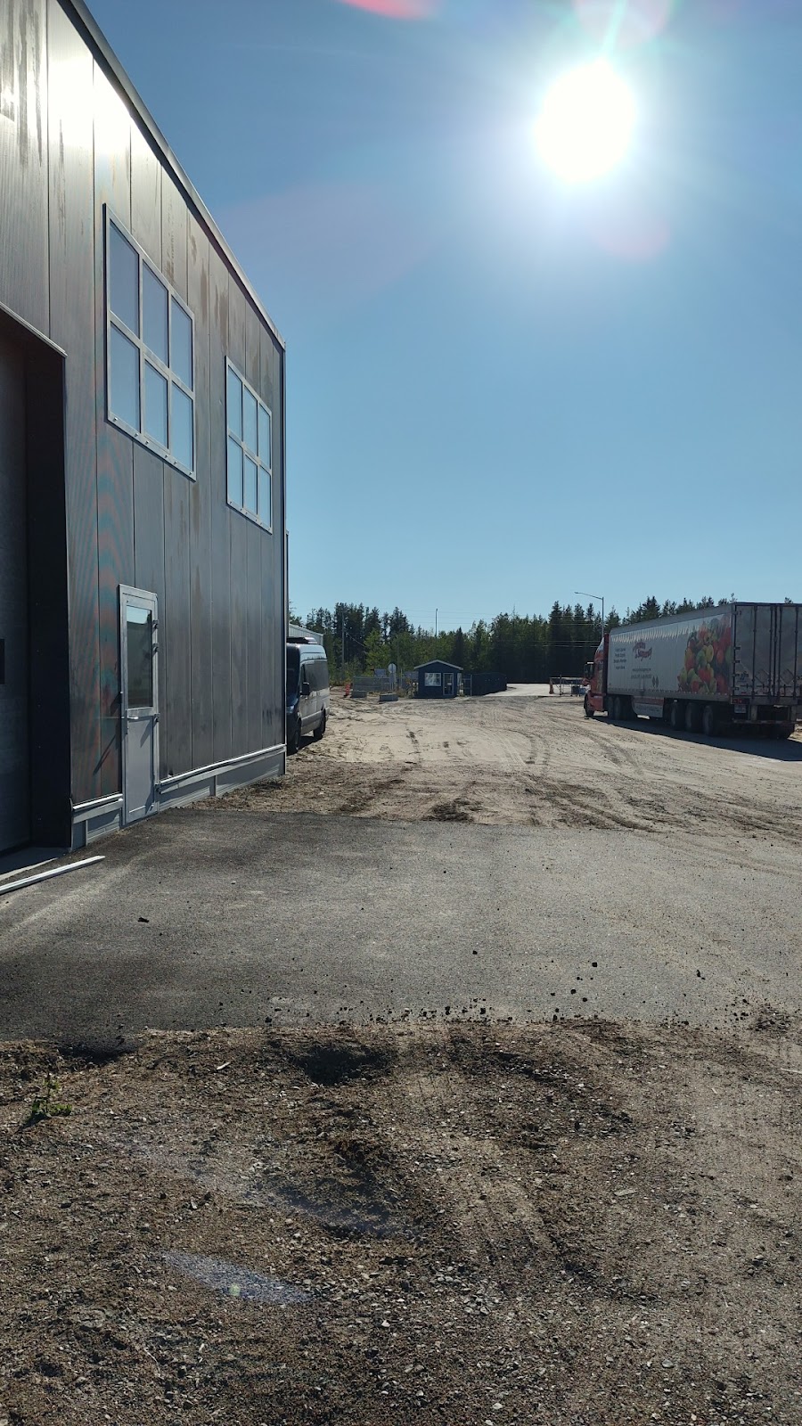 Serres Toundra | 4190 Rte St Eusèbe, Saint-Félicien, QC G8K 2N9, Canada | Phone: (418) 679-8783