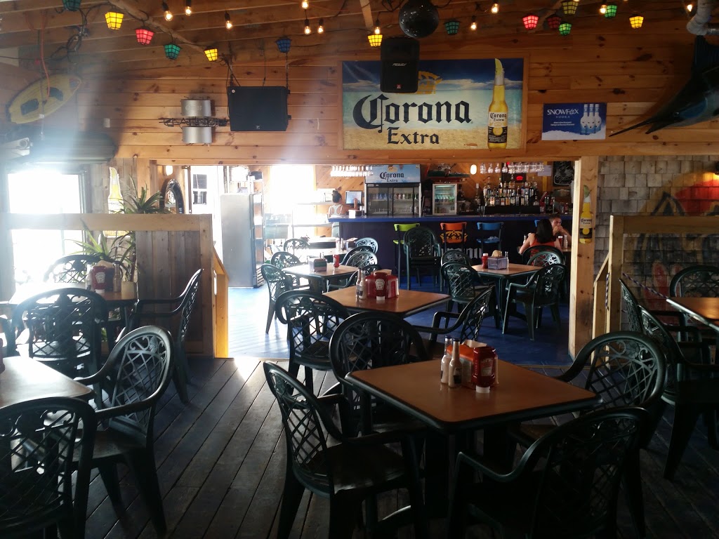 Captain Dans | 50 Pointe Du Chêne Rd, Pointe-du-Chêne, NB E4P 4V8, Canada | Phone: (506) 533-2855