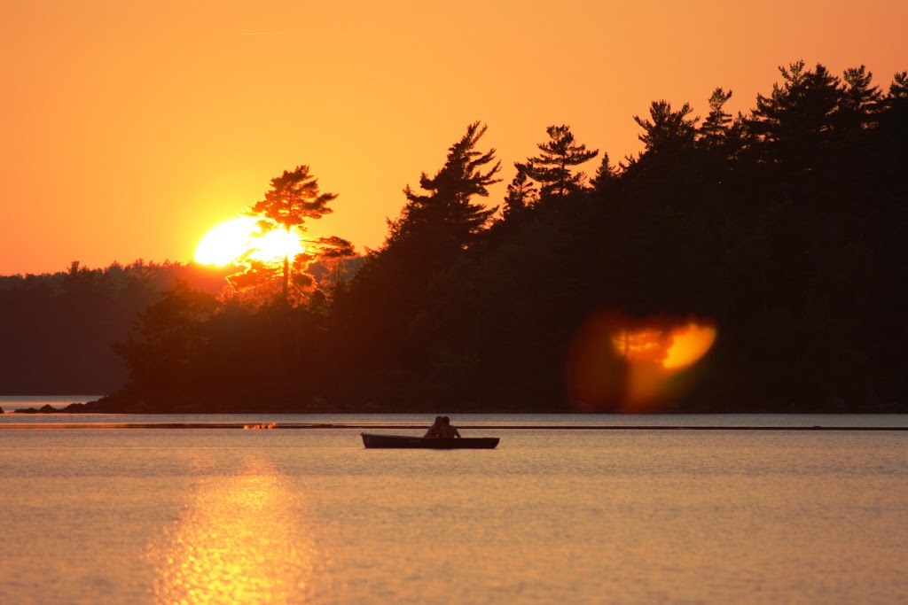 Island View Cottage | Lunenburg, NS B4V 3X3, Canada | Phone: 08171 9989687