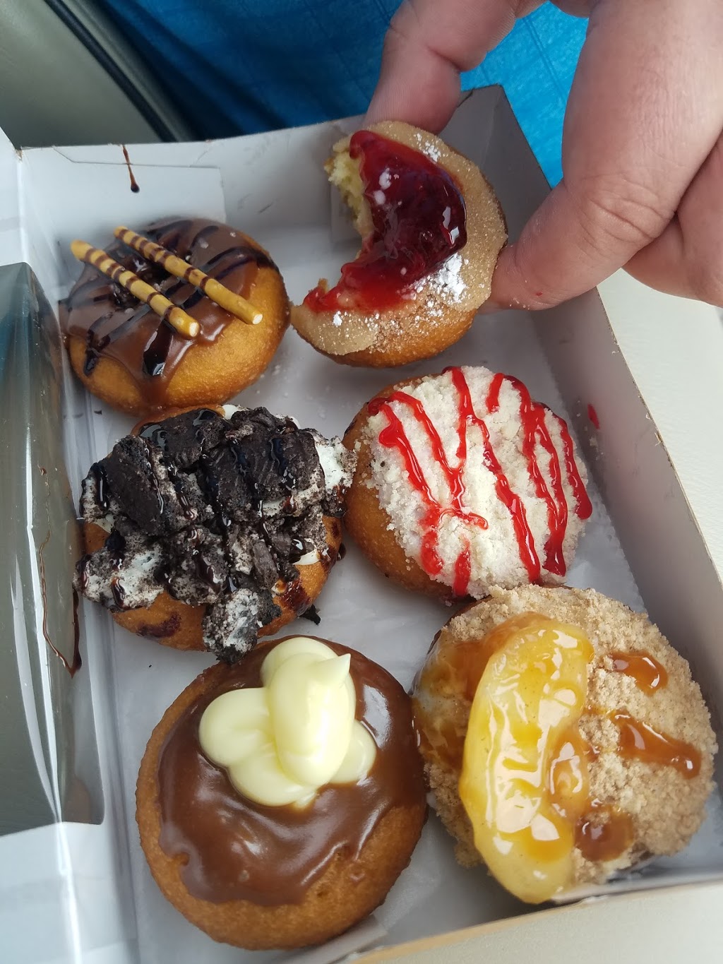 Peace, Love and Little Donuts of Buffalo | 6733 Transit Rd, Buffalo, NY 14221, USA | Phone: (716) 458-3731