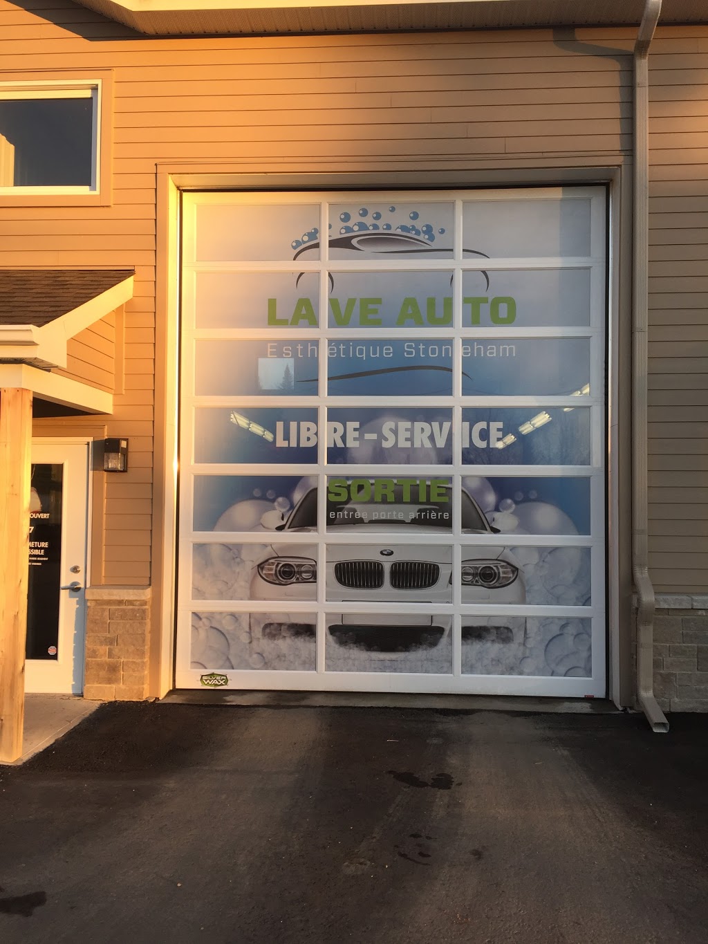Lave Auto Esthétique Stoneham | 2692 Boulevard Talbot #102, Stoneham-et-Tewkesbury, QC G3C 1J5, Canada | Phone: (418) 554-2495