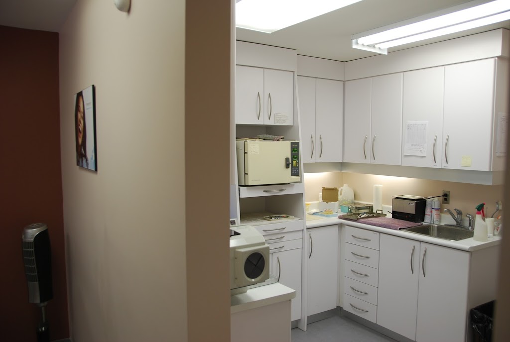 The Dental Centre - Sunderland | 26 Church St S, Sunderland, ON L0C 1H0, Canada | Phone: (877) 711-7771