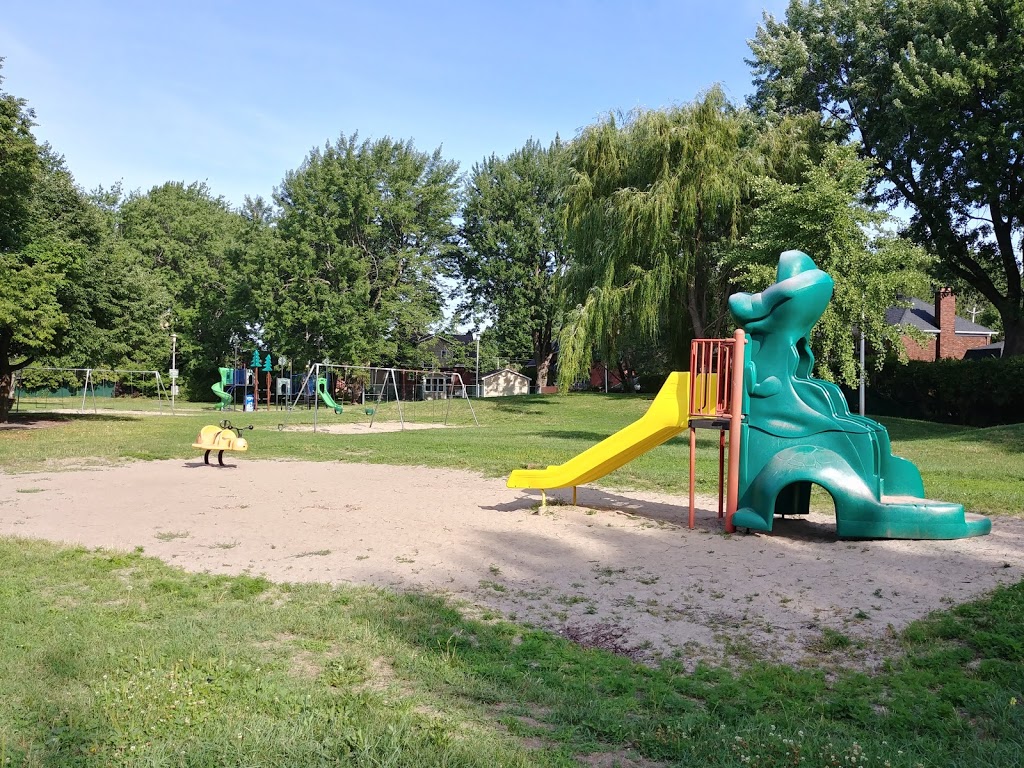 Logan Park | Rue Logan, Saint-Lambert, QC J4P 1H5, Canada | Phone: (450) 627-4444