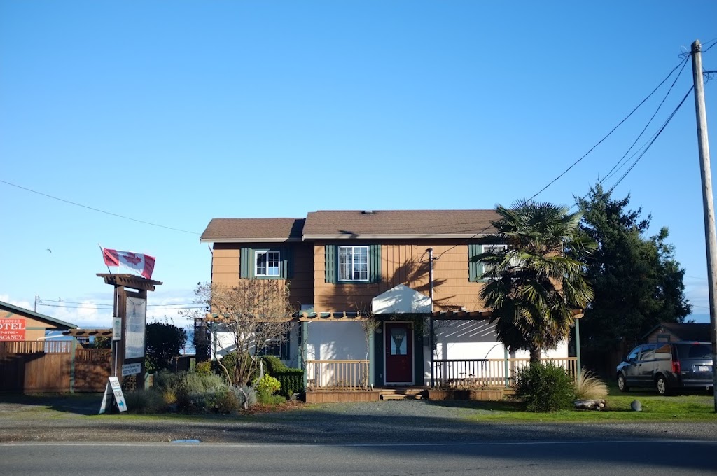 Lighthouse Motel | 6035 Island Hwy W, Qualicum Beach, BC V9K 2E1, Canada | Phone: (250) 757-8765