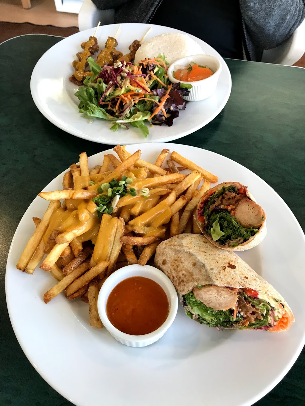 Hearts Choices Cafe Market | 4127 6 St NE, Calgary, AB T2E 6V5, Canada | Phone: (403) 276-2163
