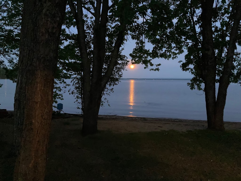 Dunnes Trailer Park and Campground | 60 Dunnes Bay Ln, Killaloe, Hagarty and Richards, ON K0J 2A0, Canada | Phone: (416) 706-7594