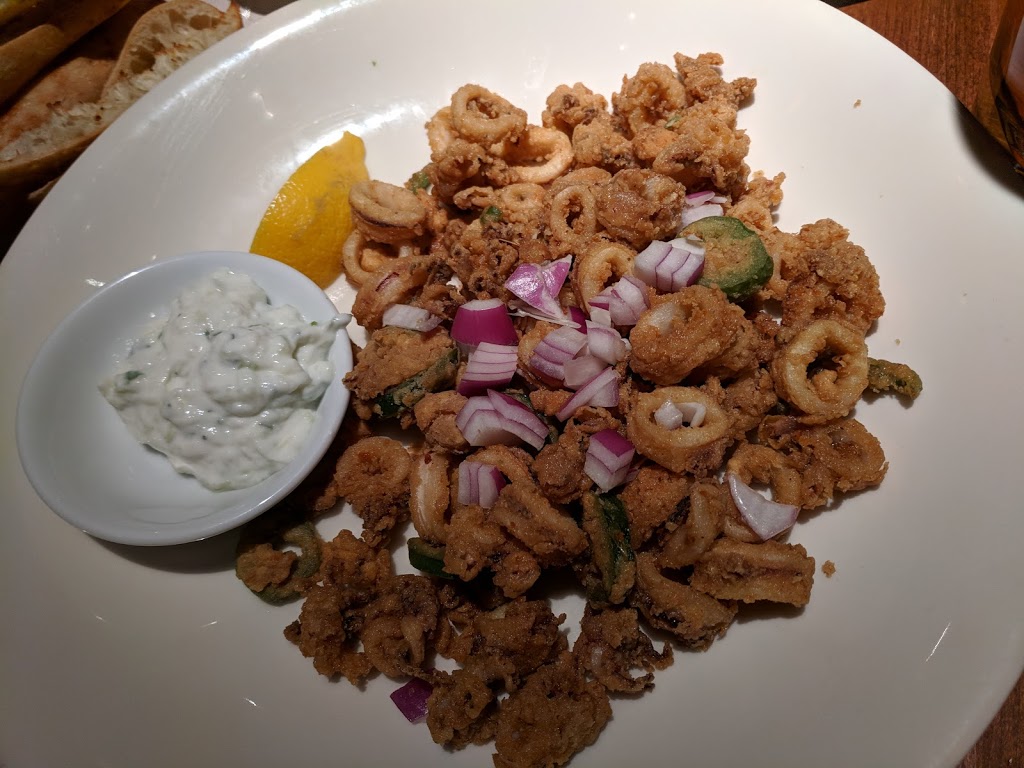 Earls Kitchen + Bar | 1215 St Marys Rd, Winnipeg, MB R2M 5L5, Canada | Phone: (204) 254-1600