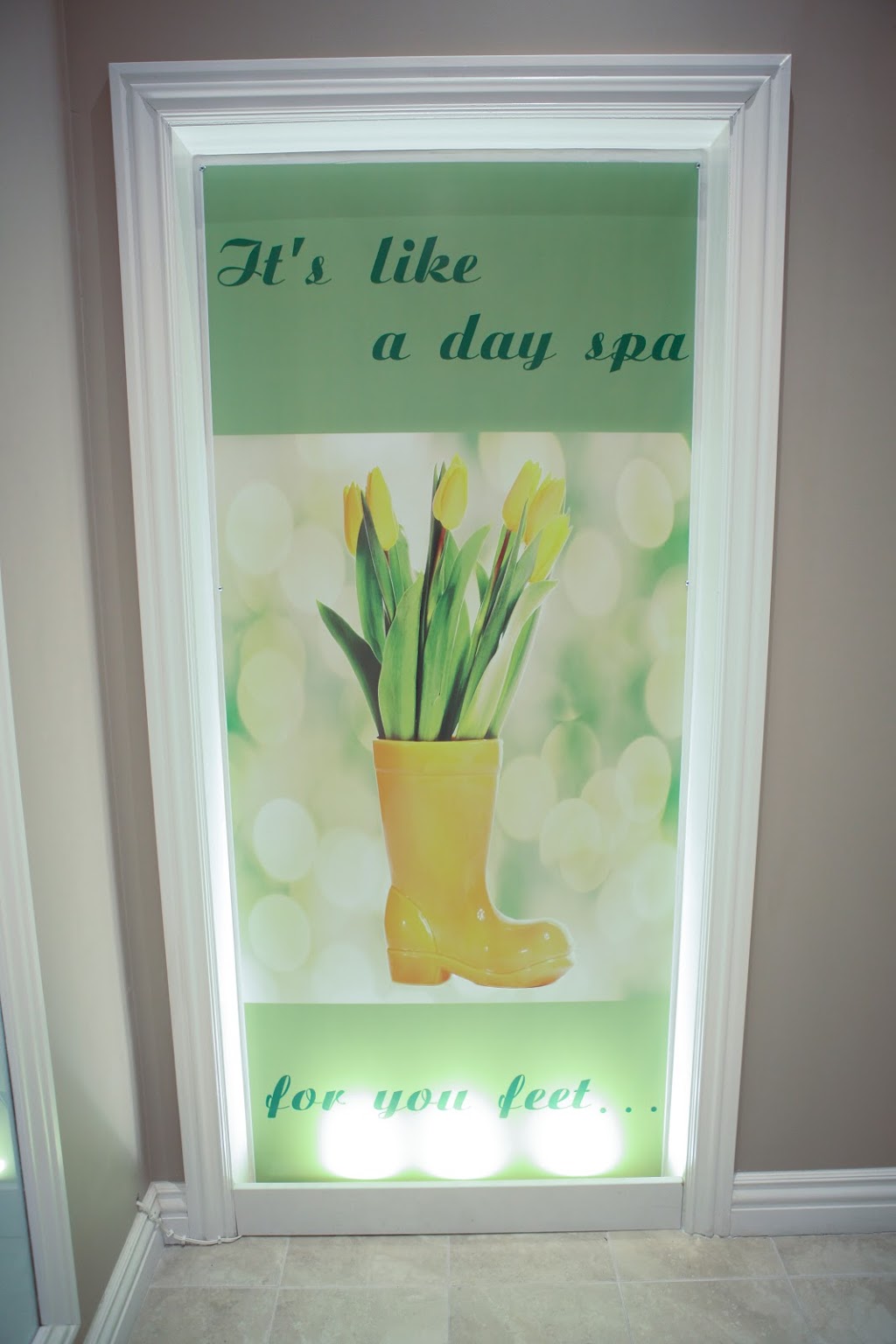 the Royal Feet | 5620 Finch Ave E, Scarborough, ON M1B 1T1, Canada | Phone: (416) 298-3003