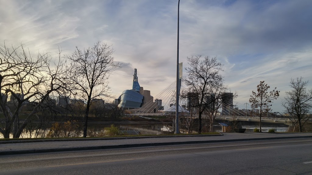 Tache Promenade | Central St. Boniface, Winnipeg, MB, Canada
