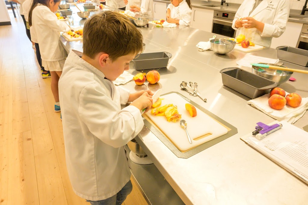 Little Kitchen Academy Oakville South | 511 Maple Grove Dr, Oakville, ON L6J 6X8, Canada | Phone: (905) 845-5335