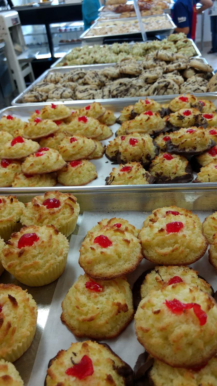 Aveiro Bakery | 2530 Sixth Line Unit 12, Oakville, ON L6H 6W5, Canada | Phone: (289) 725-0338