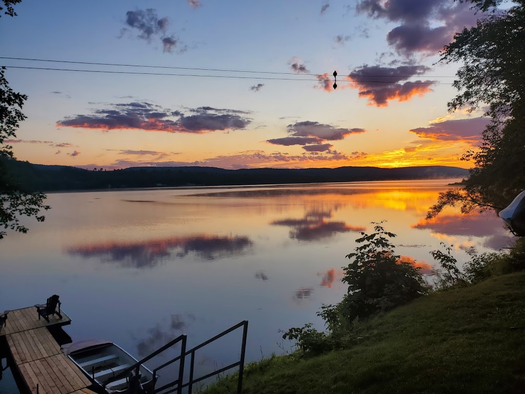 Serenity On The Water QC | 25 Rue Saint-Jacques, Chapeau, QC J0X 1M0, Canada | Phone: (905) 531-9690