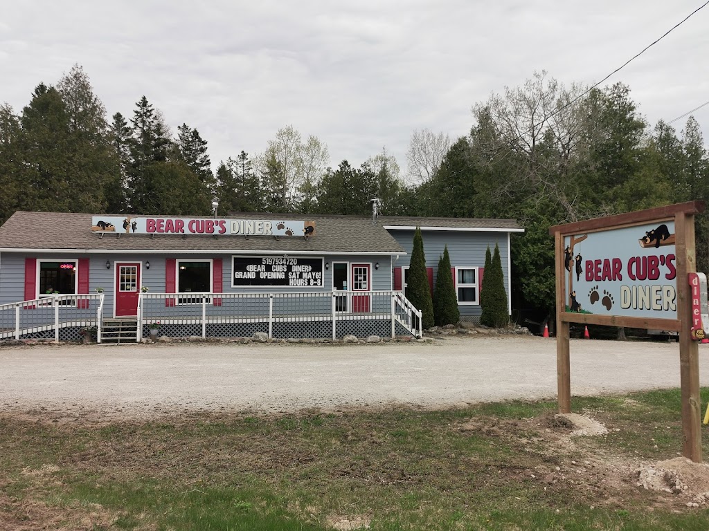 Bear Cubs Diner | 607 Pike Bay Rd, Pike Bay, ON N0H 2T0, Canada | Phone: (519) 793-4720