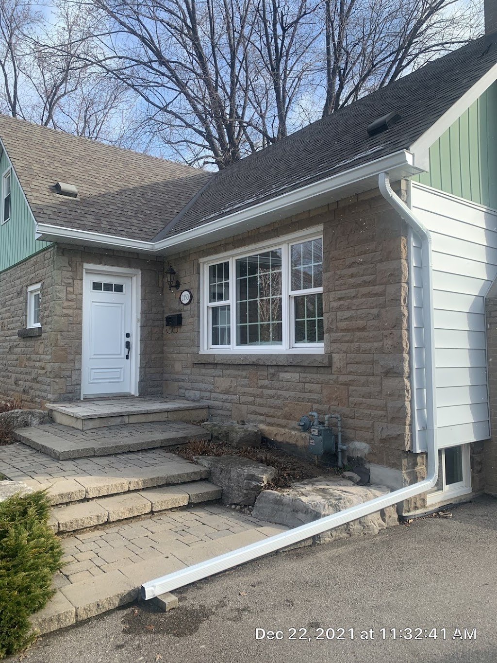 Custom Contracting Eavestrough repair london | 100 Kellogg Ln, London, ON N5W 2T5, Canada | Phone: (226) 408-4962