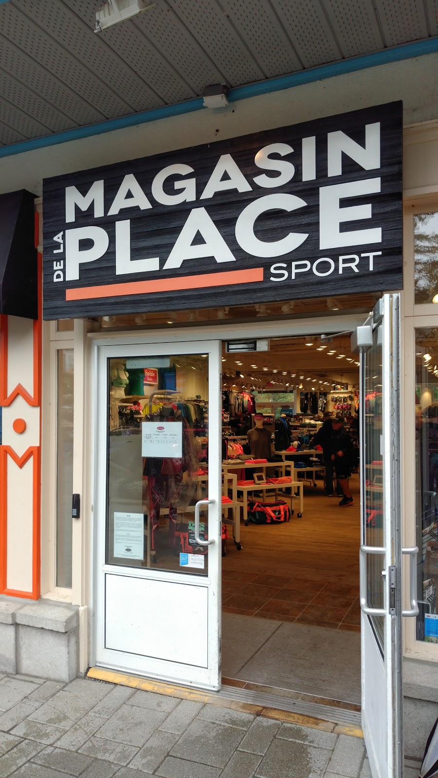 Store Place | 116 Chemin de Kandahar, Mont-Tremblant, QC J8E 1E2, Canada | Phone: (819) 681-4502