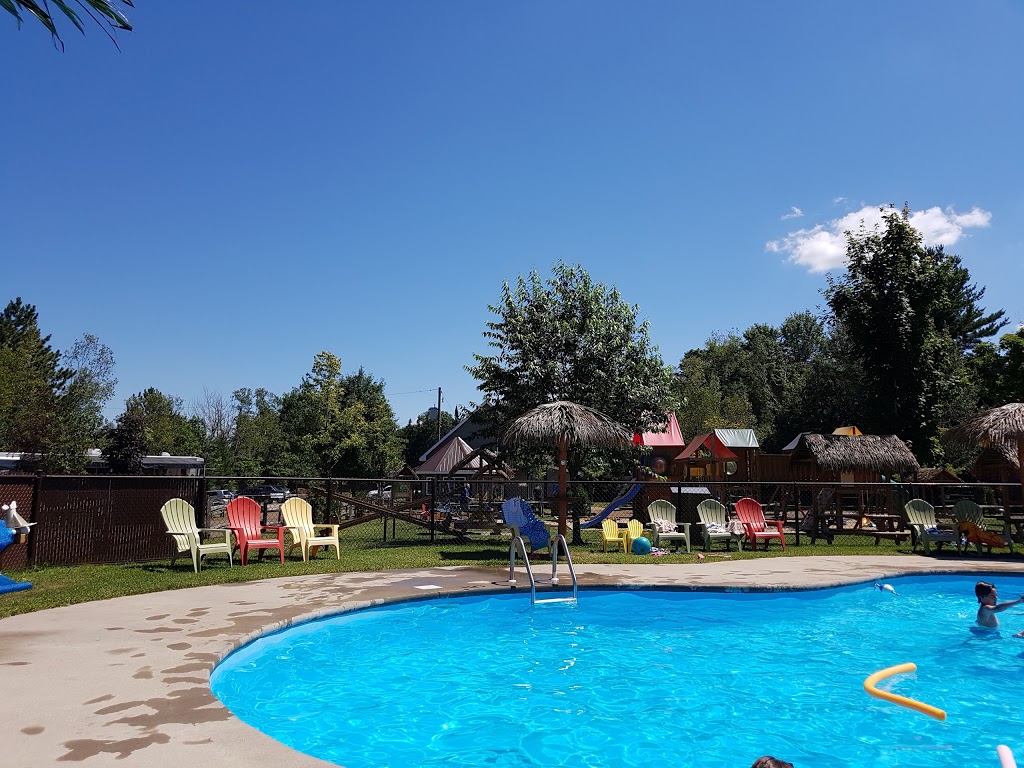 Camping Belle-Vie | 1630 Rue des Copains, Sainte-Julienne, QC J0K 2T0, Canada | Phone: (450) 831-4167