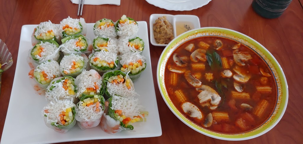 Harbour Delight Thai and Asian Cuisine | 268 The Queensway S, Keswick, ON L4P 2P7, Canada | Phone: (905) 535-3838