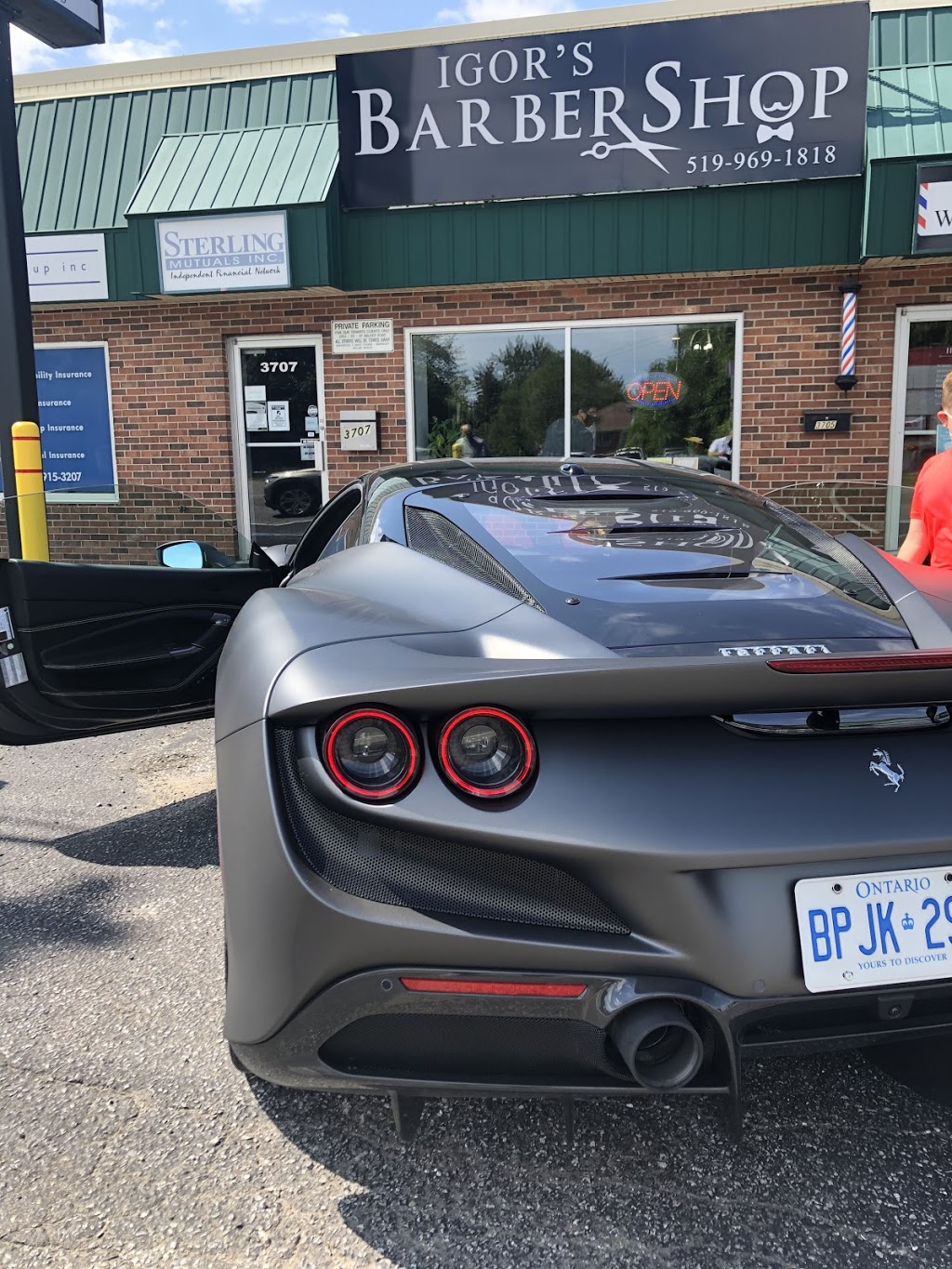 Igors BarberShop | 3705 Walker Rd, Windsor, ON N8W 3S9, Canada | Phone: (519) 969-1818