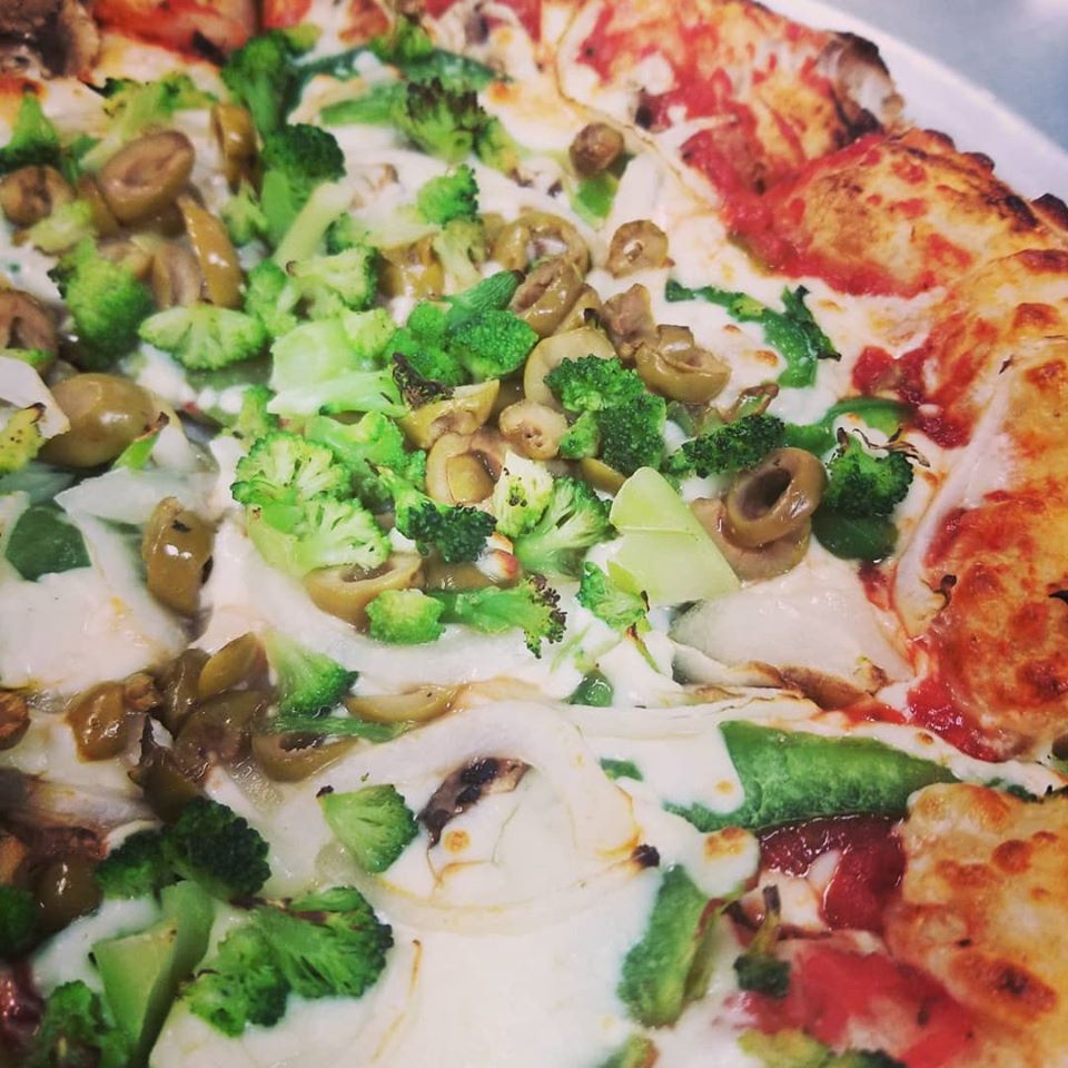 Pizza Salvatoré | 2302 Bd René Lévesque, Jonquière, QC G0V 1G0, Canada | Phone: (866) 695-6666