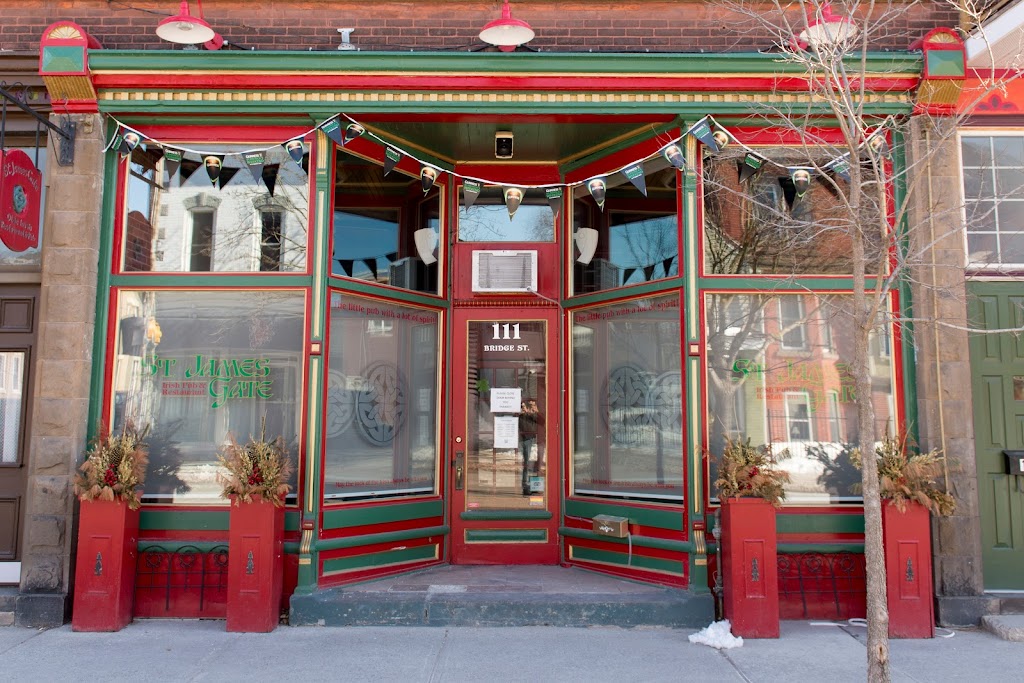 St James Gate | 111 Bridge St, Carleton Place, ON K7C 2V4, Canada | Phone: (613) 257-7530