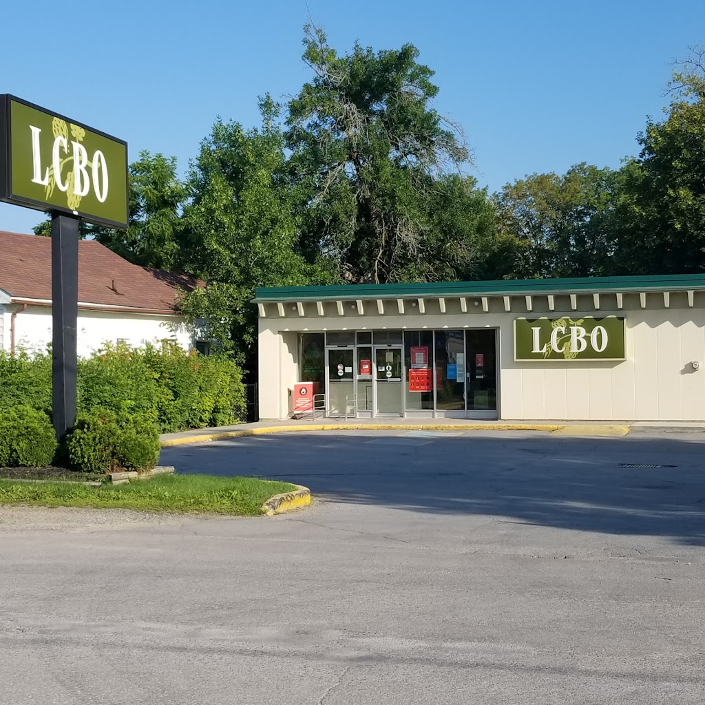 LCBO | 16 Bridge St E, Tweed, ON K0K 3J0, Canada | Phone: (613) 478-2716