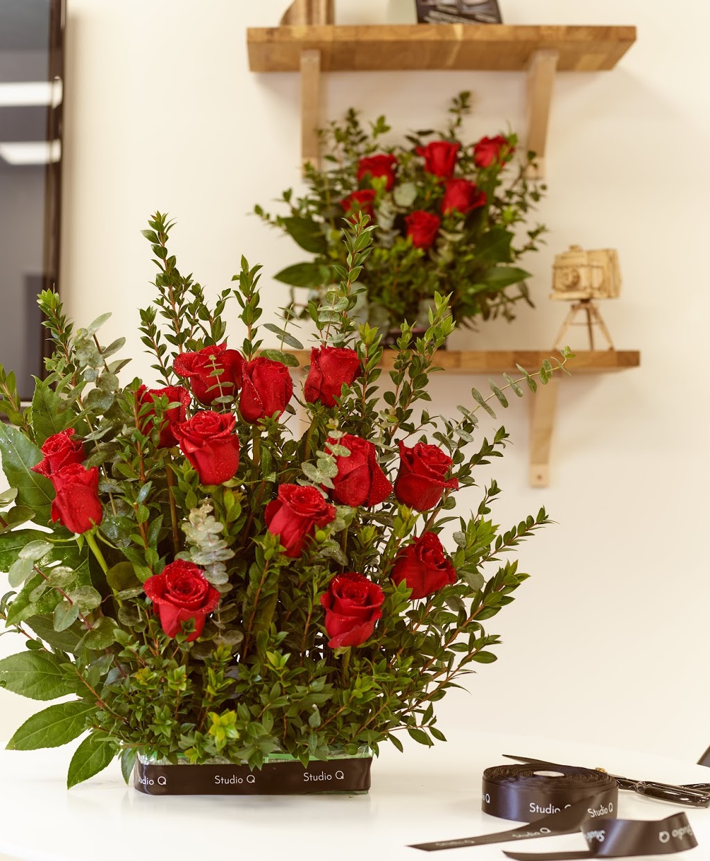 Studio Q Floral & Artworks | 3555 Hawkestone Rd, Mississauga, ON L5C 2V1, Canada | Phone: (647) 994-9699
