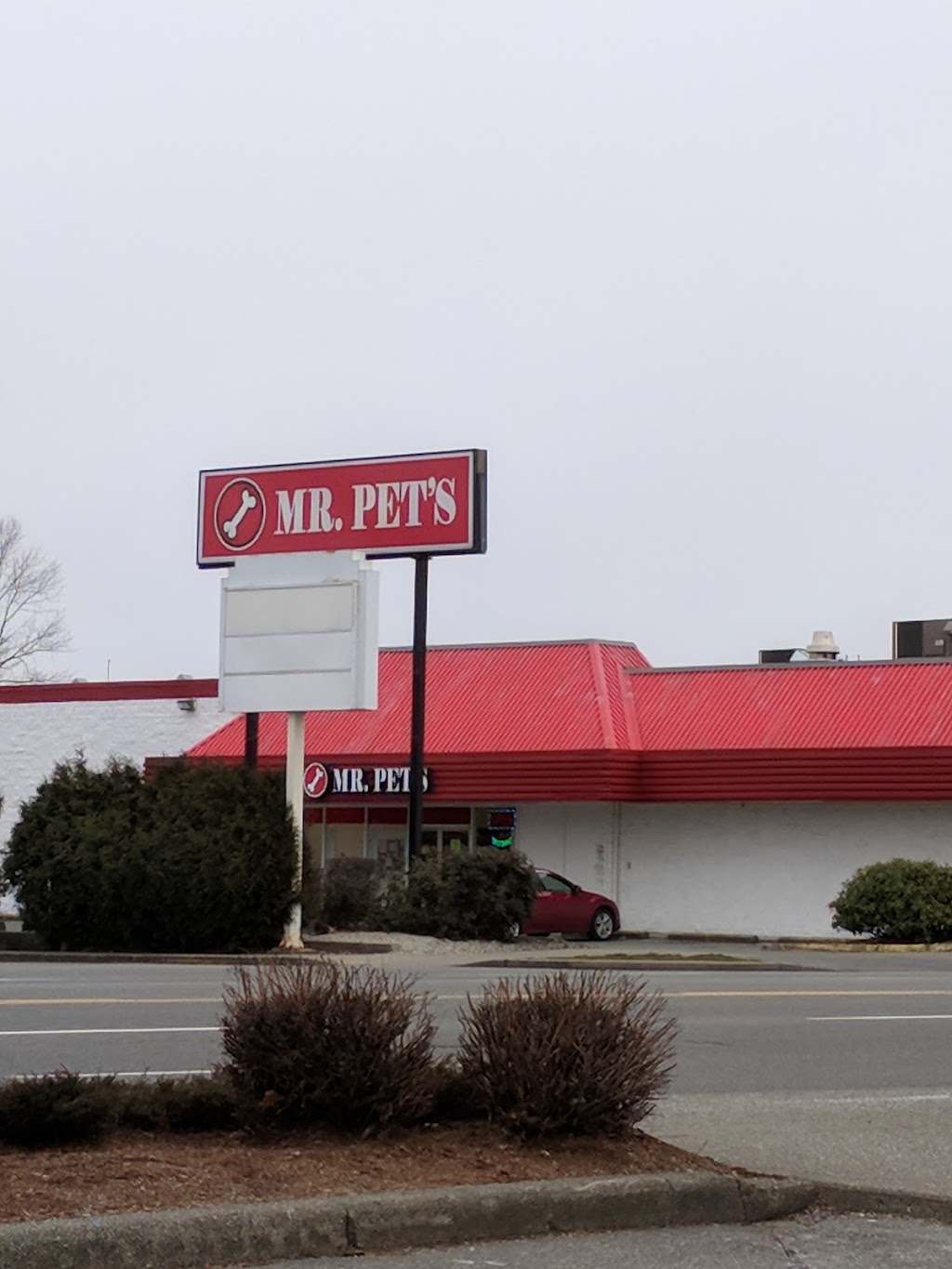 MrPets | 32497 S Fraser Way, Abbotsford, BC V2T 1X4, Canada | Phone: (604) 776-1238