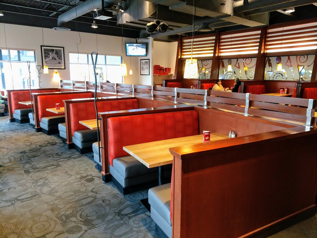 Boston Pizza | 435 Kent St W, Lindsay, ON K9V 6C3, Canada | Phone: (705) 328-0008