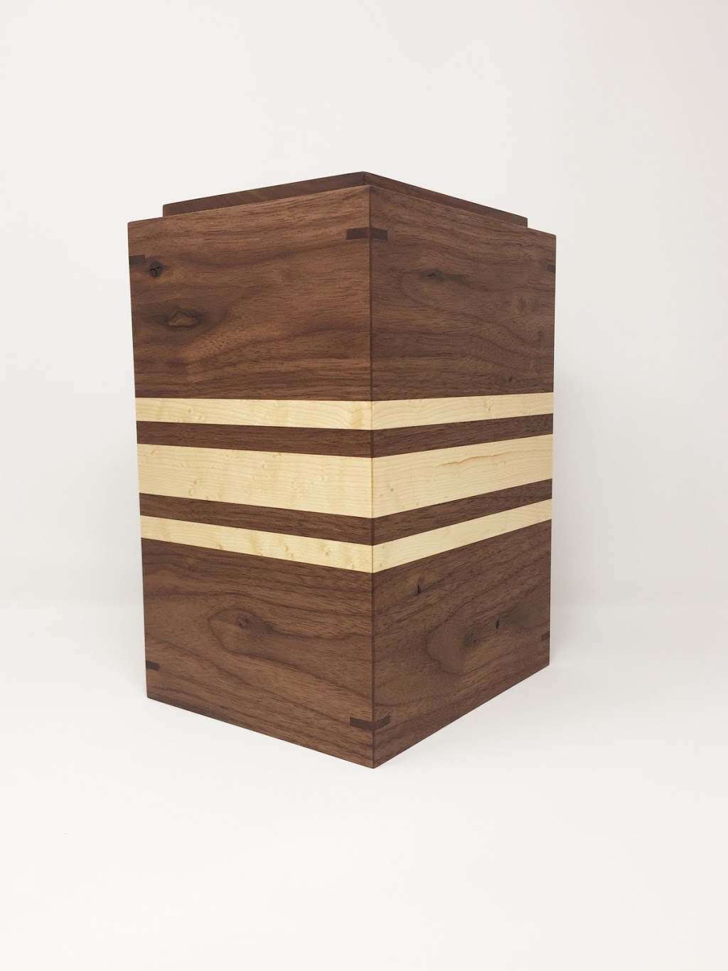Presence Urnes | 313 Rue Bégin, Brigham, QC J2K 4Y5, Canada | Phone: (514) 433-2200