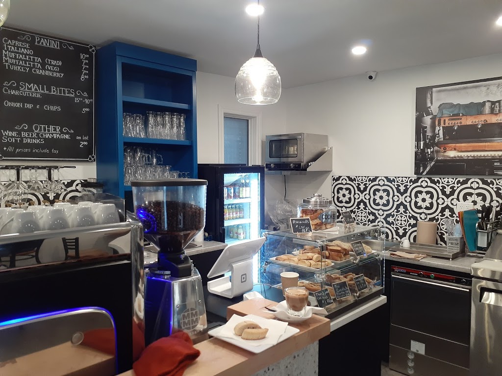 Goccia Cafe | 707 Erie St E, Windsor, ON N9A 3Y3, Canada | Phone: (226) 975-4333