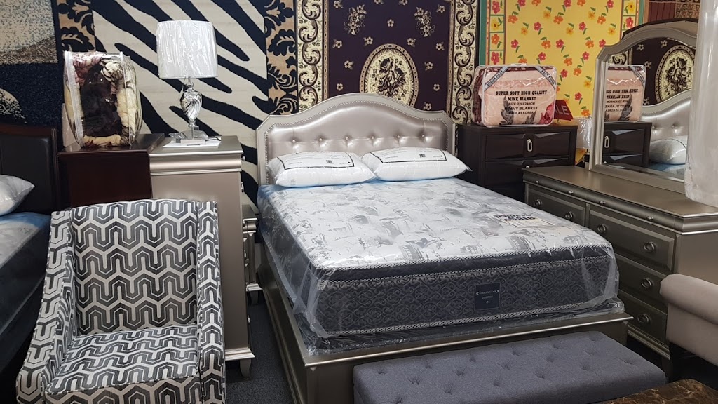 Keele Furniture Warehouse Ltd | 2320 Keele St, North York, ON M6M 3Z8, Canada | Phone: (416) 245-1712