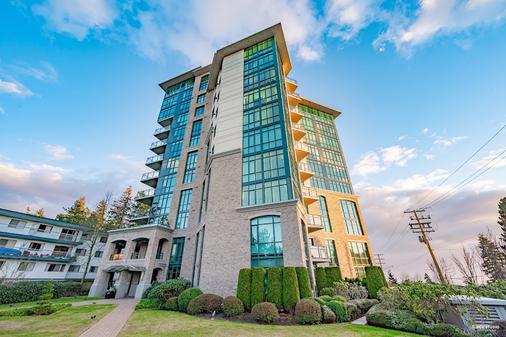 Willa Wang Real Estate Advisor 地产经纪 REALTOR | 1428 W 7 Ave, 3215 Macdonald St, Vancouver, BC V6H 1C1, Canada | Phone: (604) 715-8964