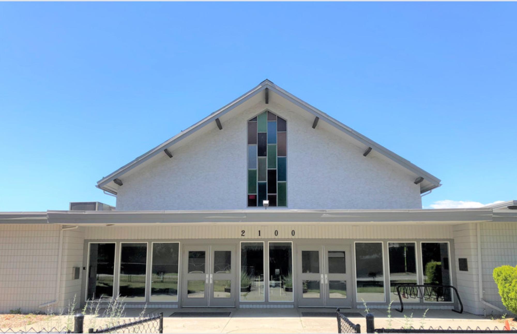 Full Gospel Church, The Bridge | 2100 Gordon Dr, Kelowna, BC V1Y 3J3, Canada