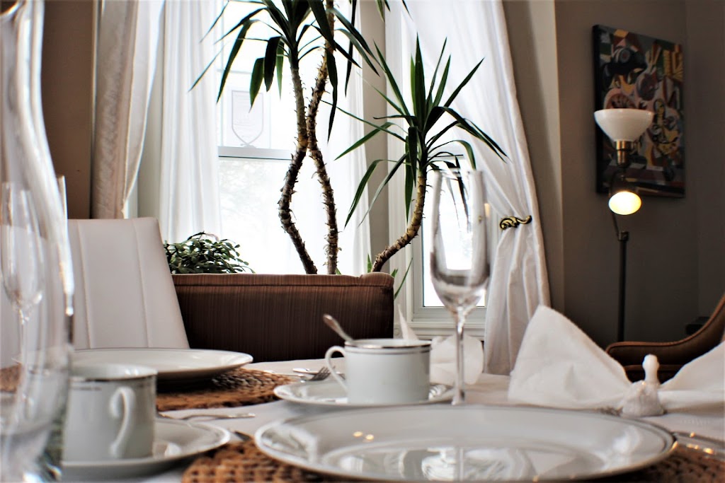 Couette et Café Pont Rouge | 83 Rue Saint-Marc, Coaticook, QC J1A 2M2, Canada | Phone: (819) 580-0422