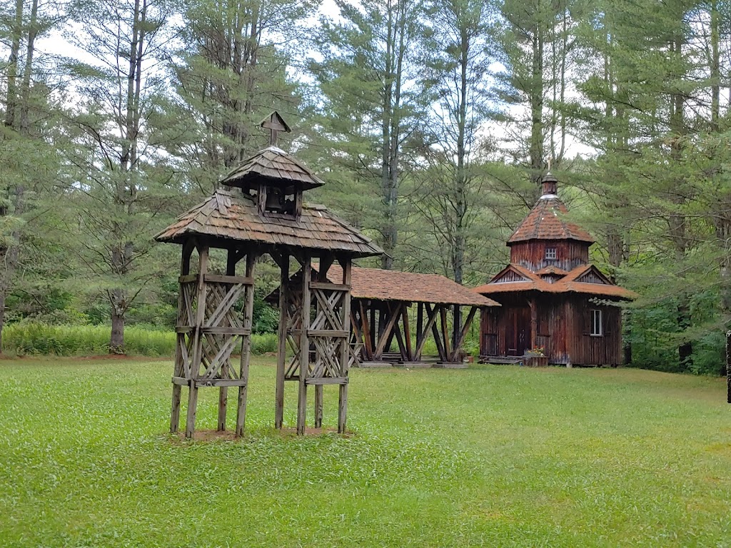 Camp Ukrainien Baturyn | 1 Rue Baturyn, Bolton-Est, QC J0E 1G0, Canada | Phone: (450) 292-5550
