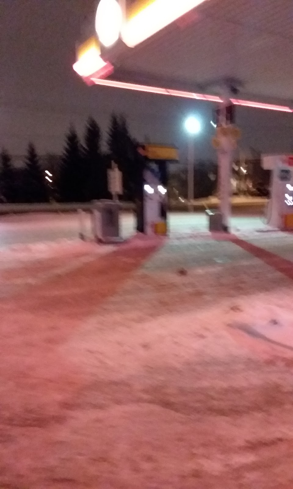 Shell | 3100 Chemin de la Rivière-Cachée, Boisbriand, QC J7H 1H9, Canada | Phone: (450) 818-2334