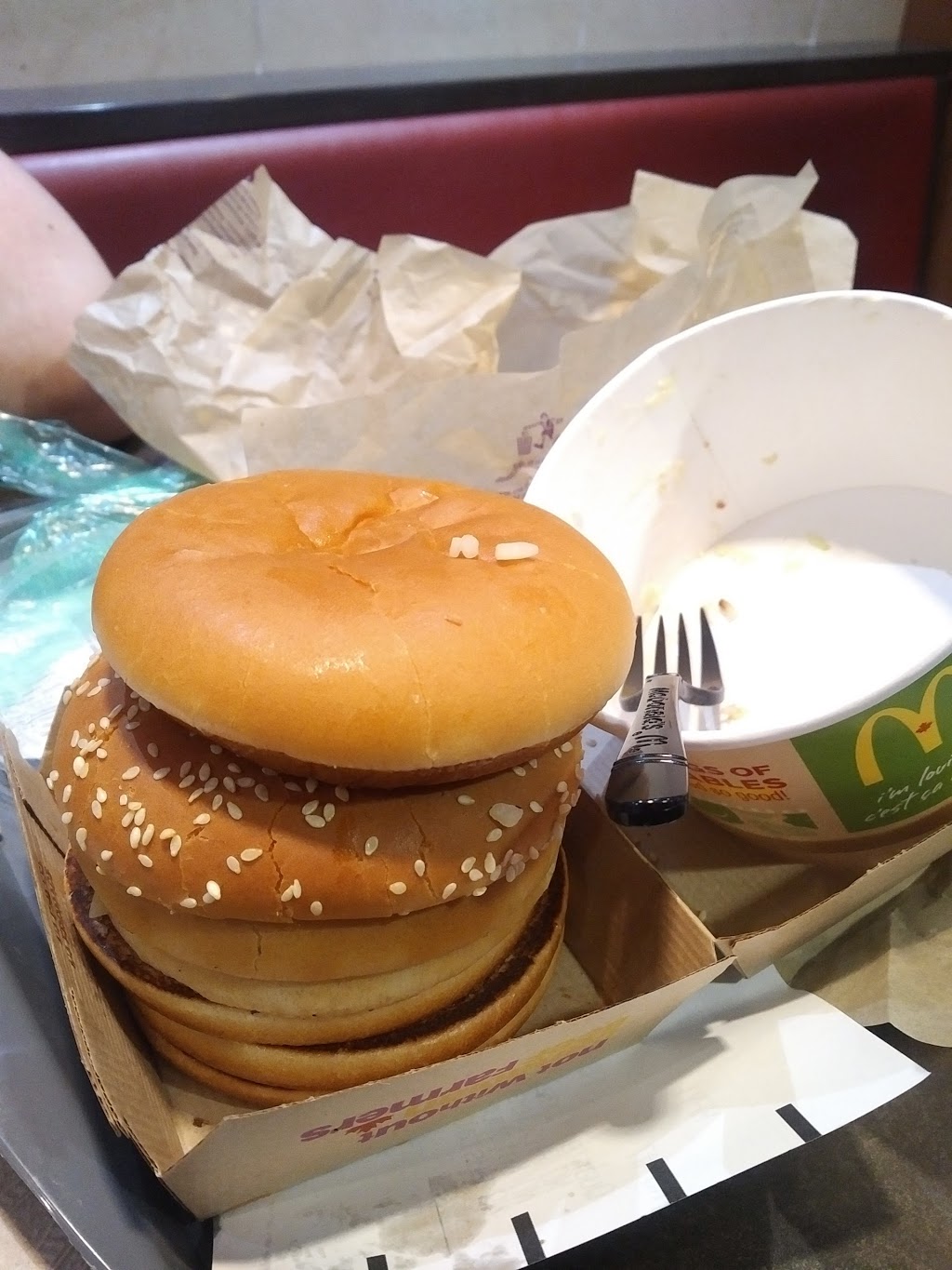 McDonalds | 666 Fairway Rd S, Kitchener, ON N2C 1X3, Canada | Phone: (519) 894-0720