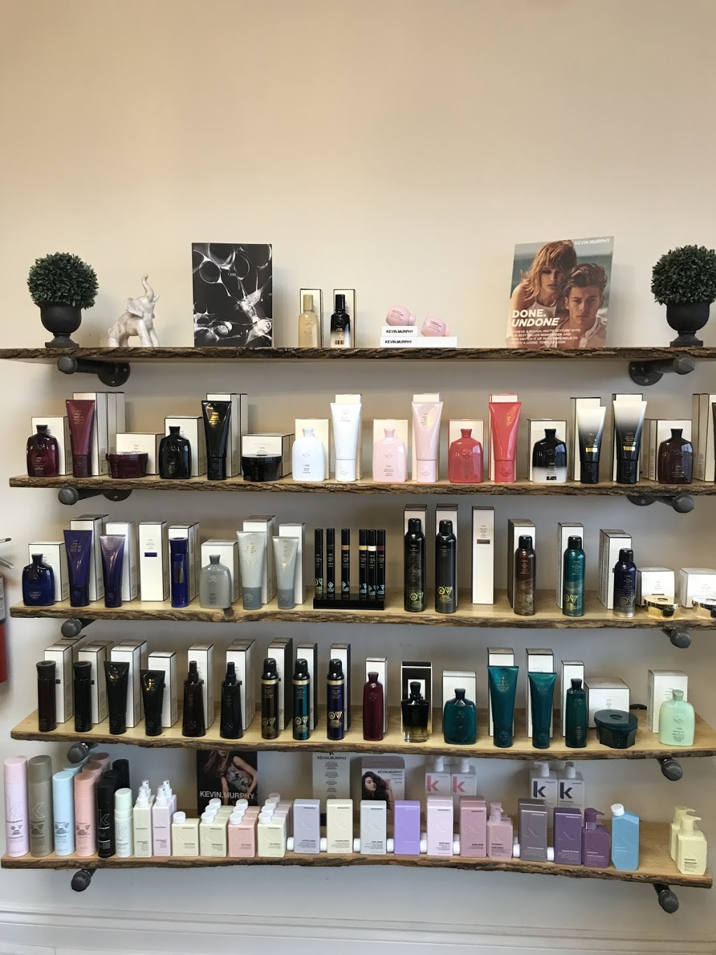 Mane Society Salon | 308 Queen St S, Bolton, ON L7E 4Z9, Canada | Phone: (905) 951-7772