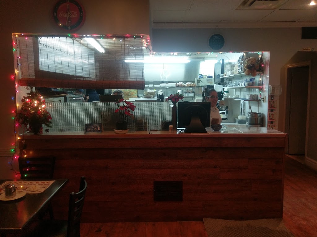 La Pizza à Théo | 3738 Boulevard de la Concorde E, Laval, QC H7E 2C9, Canada | Phone: (450) 661-3337