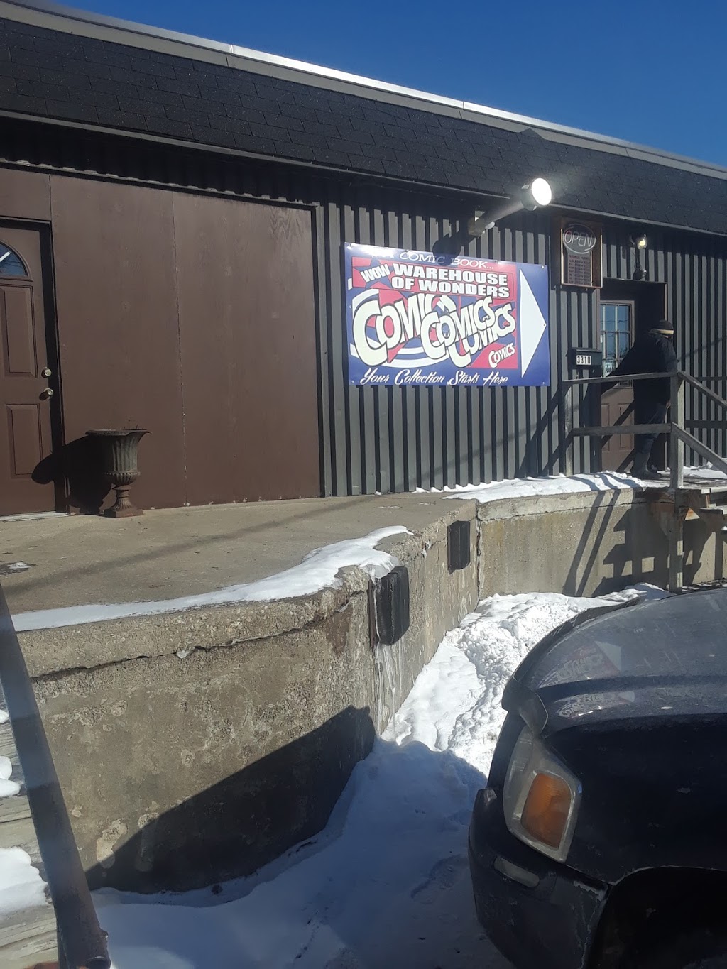 Kitchener Comic Book Warehouse | 3310 King St E, Kitchener, ON N2A 1B3, Canada | Phone: (519) 748-0555