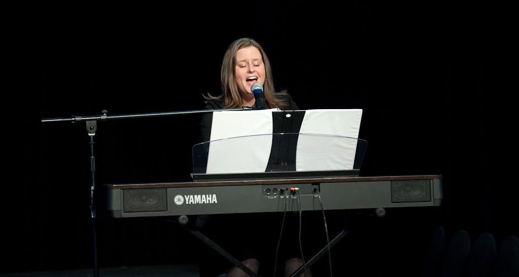 Julie Goupil - Chanteuse et professeur de chant | Rue Sylvain, Beloeil, QC J3G 6B1, Canada | Phone: (450) 779-5295