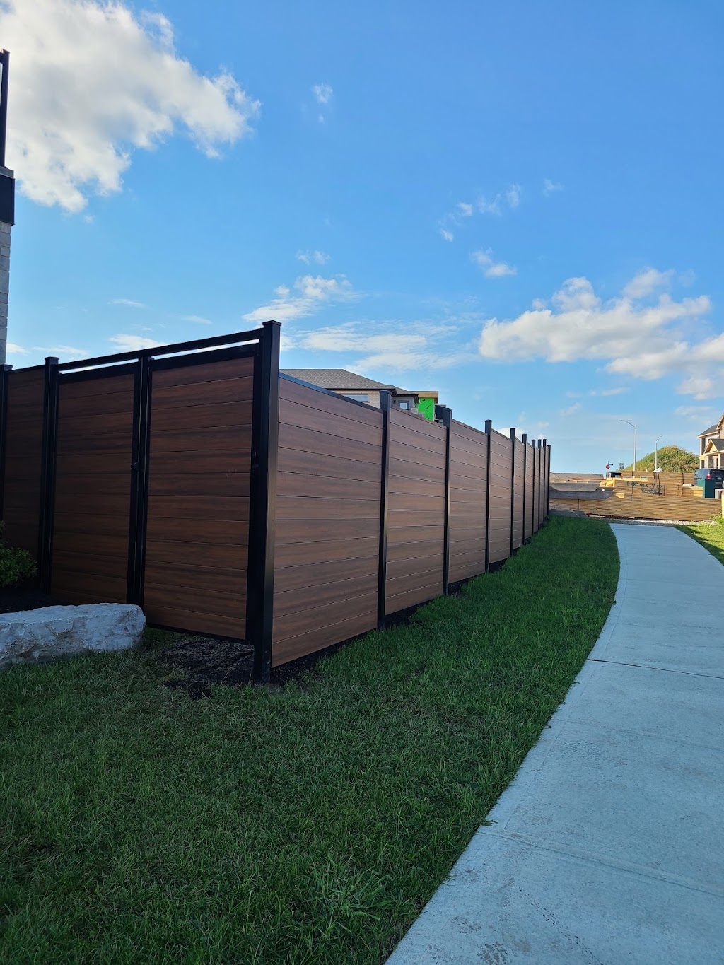 Space Fencing | 66 Karen Walk, Waterloo, ON N2L 6K7, Canada | Phone: (226) 505-8765