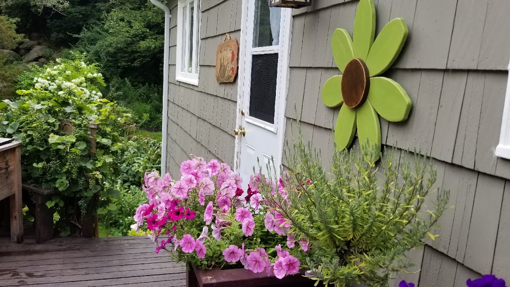 Armdale Gardens B&B | 20A Margate Dr, Halifax, NS B3P 1N6, Canada | Phone: (902) 877-2426