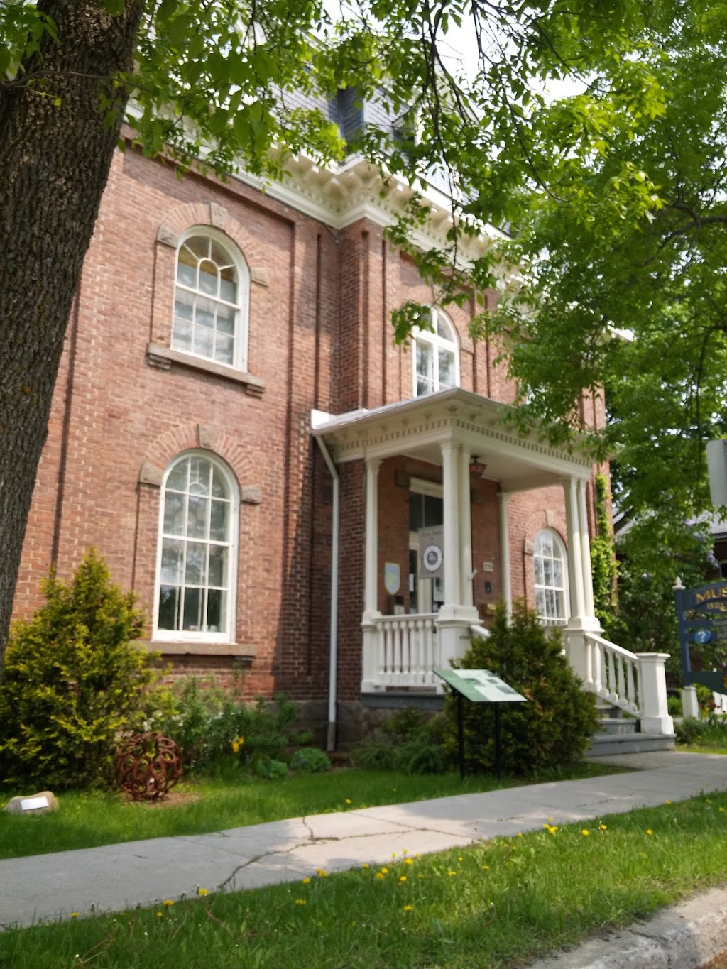 Musée Bruck - Société dhistoire de Cowansville | 225 Rue Principale, Cowansville, QC J2K 1J4, Canada | Phone: (450) 263-6101