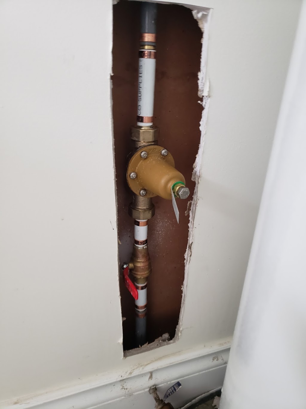 Houlihan Plumbing | 545 Selby St, Nanaimo, BC V9R 2R9, Canada | Phone: (250) 415-3800