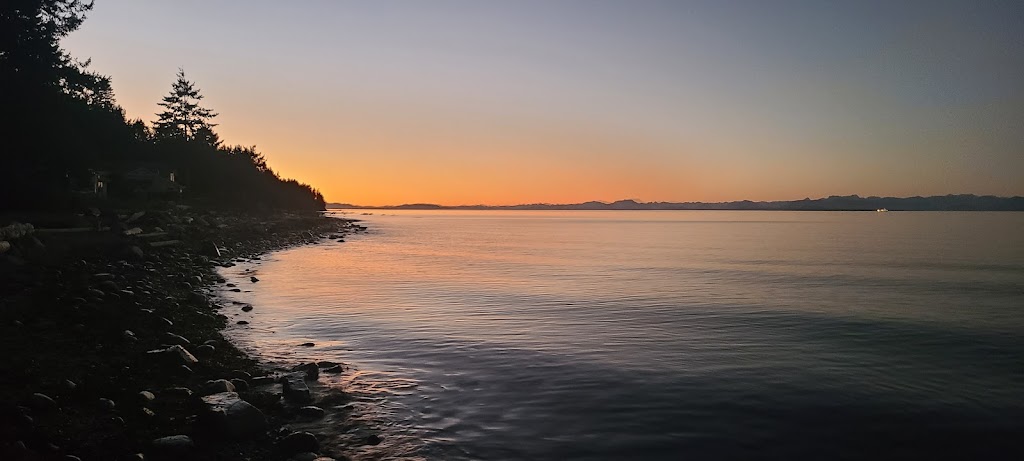 Copes Islander Oceanfront B&B | 1484 Wilkinson Rd, Comox, BC V9M 4B3, Canada | Phone: (250) 339-1038