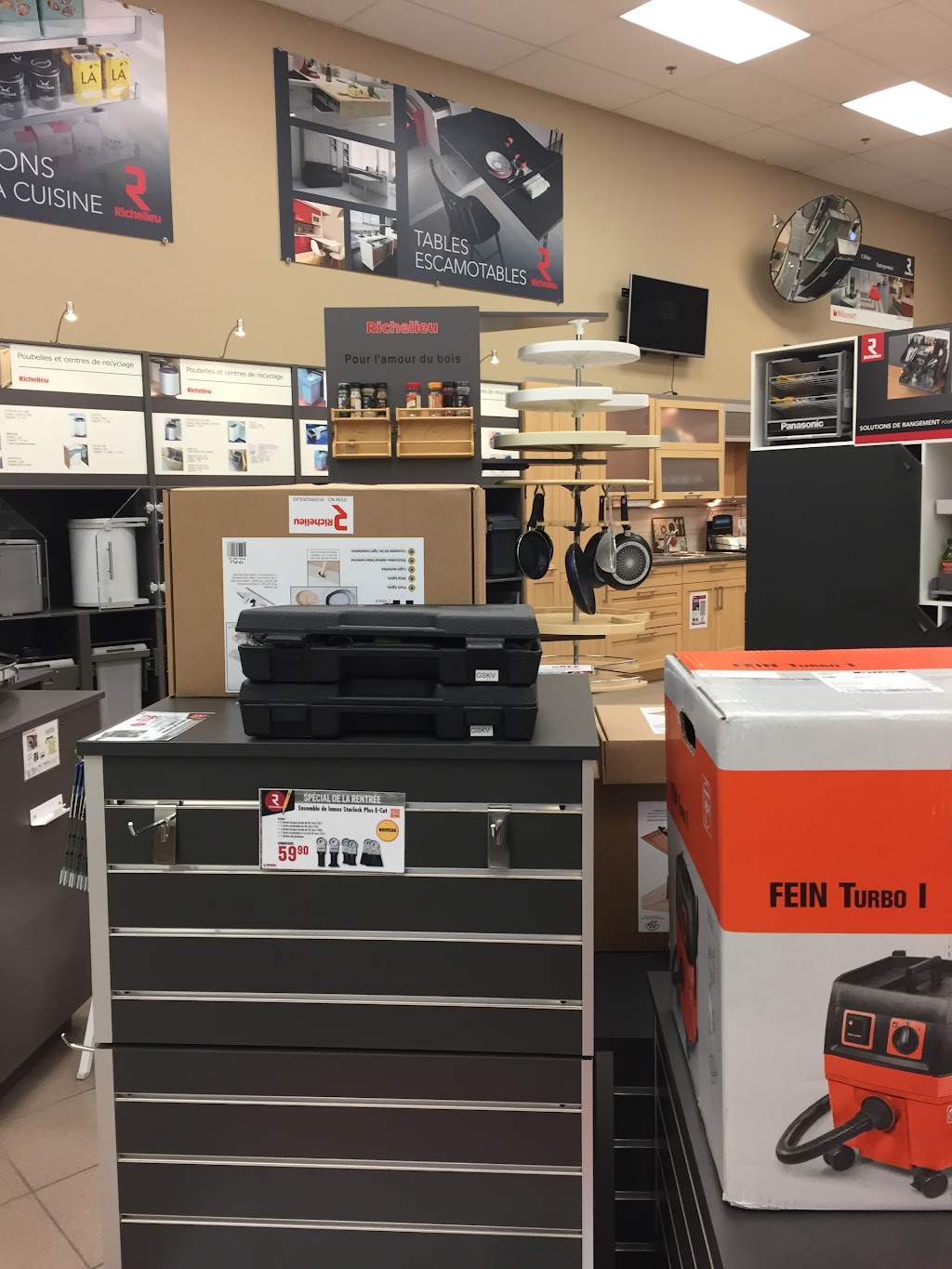 Richelieu Hardware - HQ | 7900 Boul Henri-Bourassa O, Saint-Laurent, QC H4S 1V4, Canada | Phone: (800) 361-6000