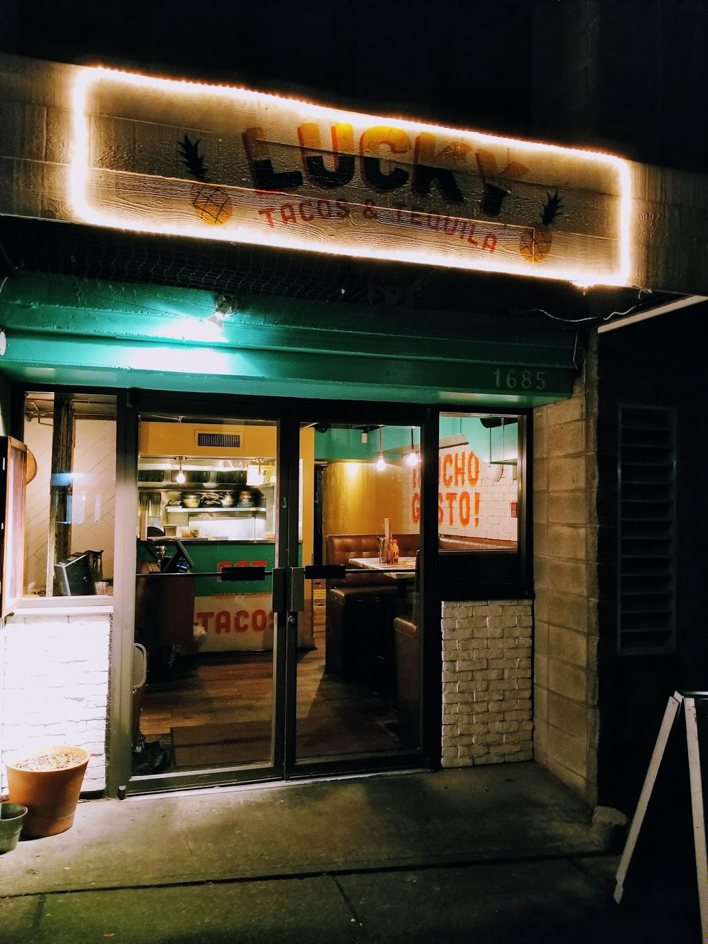 Lucky Taco | 1685 Yew St, Vancouver, BC V6K 3E6, Canada | Phone: (604) 739-4677