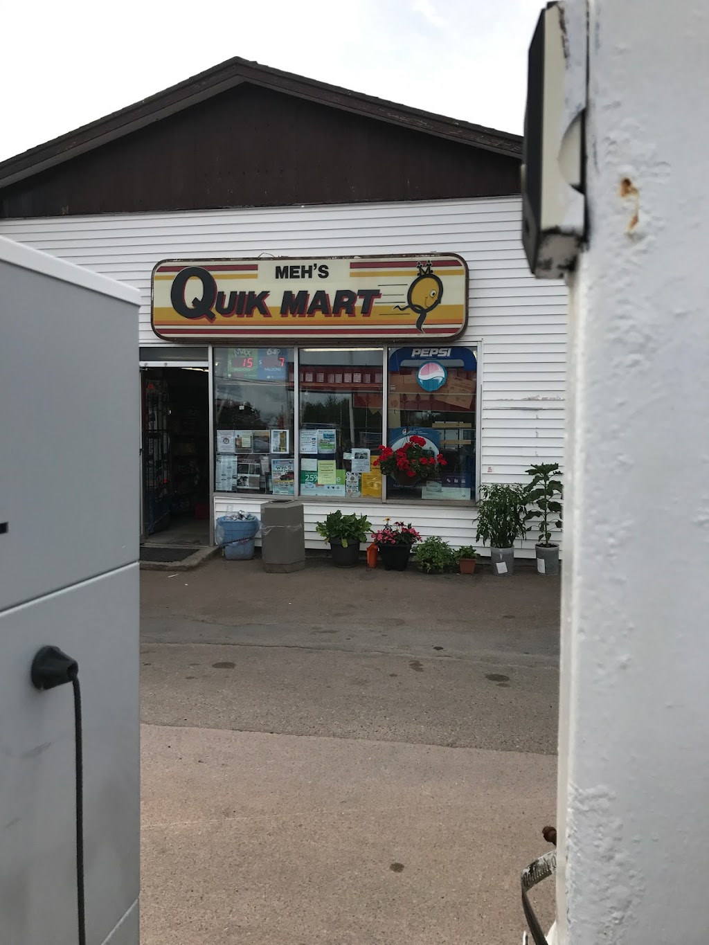 Esso | 1971 NS-6, River John, NS B0K 1N0, Canada | Phone: (902) 351-2515